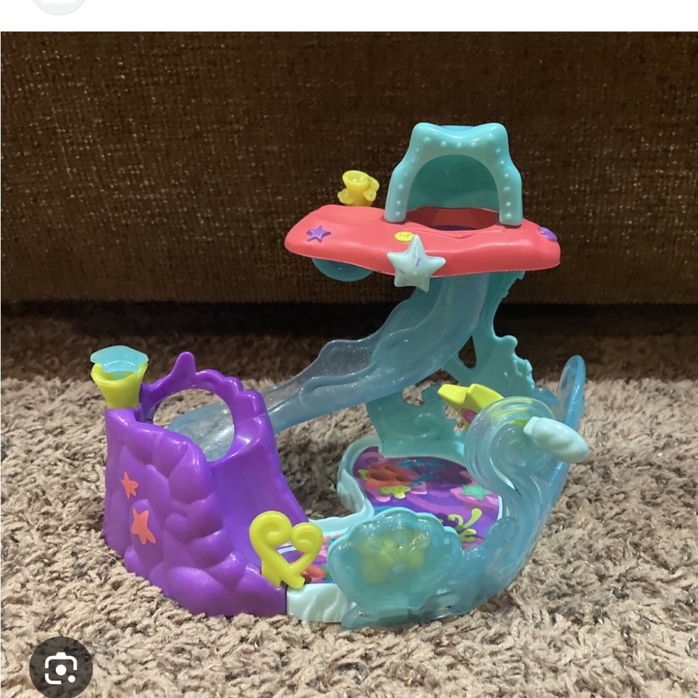 Spin Master Zoobles Spring to Life Sea Habitat playset